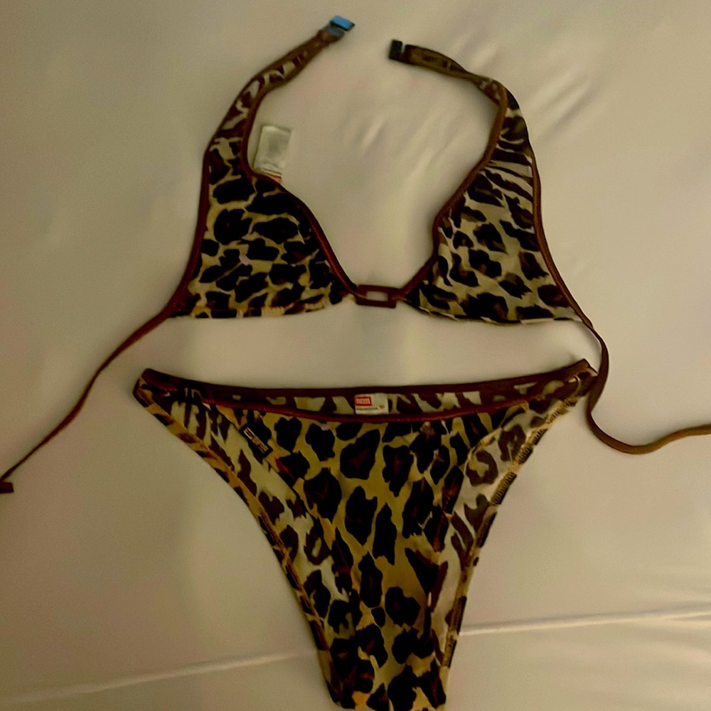 DIESEL ! A Gorgeous Bikini ! Rotating